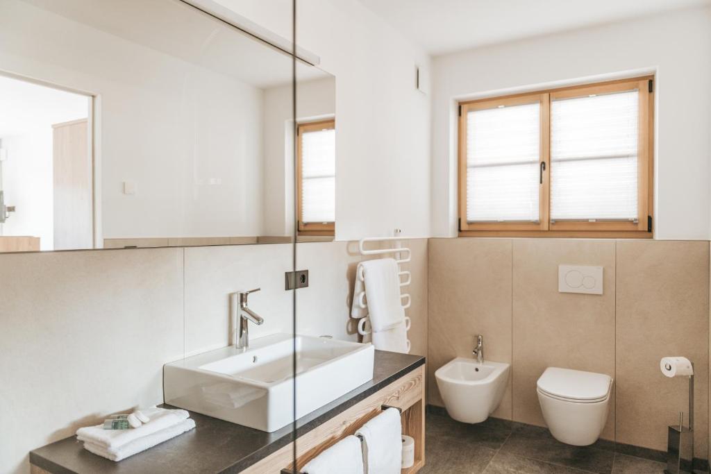 A bathroom at Lochbauer