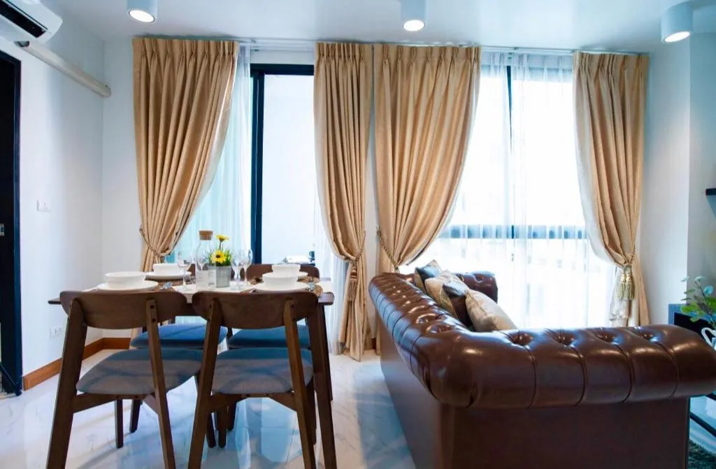 2BR in Ratchada BKK near MRT & Train night market + wifi + pool, Bangkok, Thailand