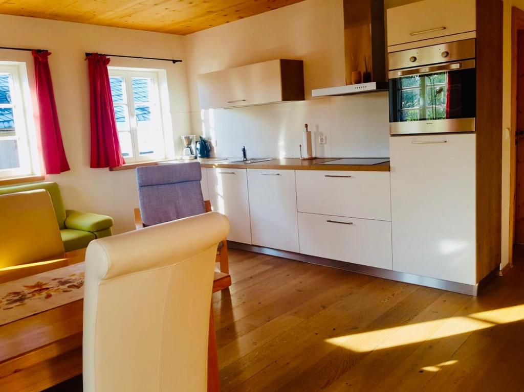 Kuchyň nebo kuchyňský kout v ubytování Ferienhaus Winterbergblick, Sächsische Schweiz