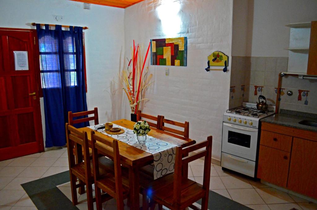 Cabañas LAGUNA AZUL -Los Molles - San Luis - Twee Slaapkamers Huis
