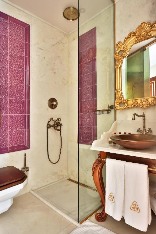Koupelna v ubytování Daru Sultan Hotels Galata