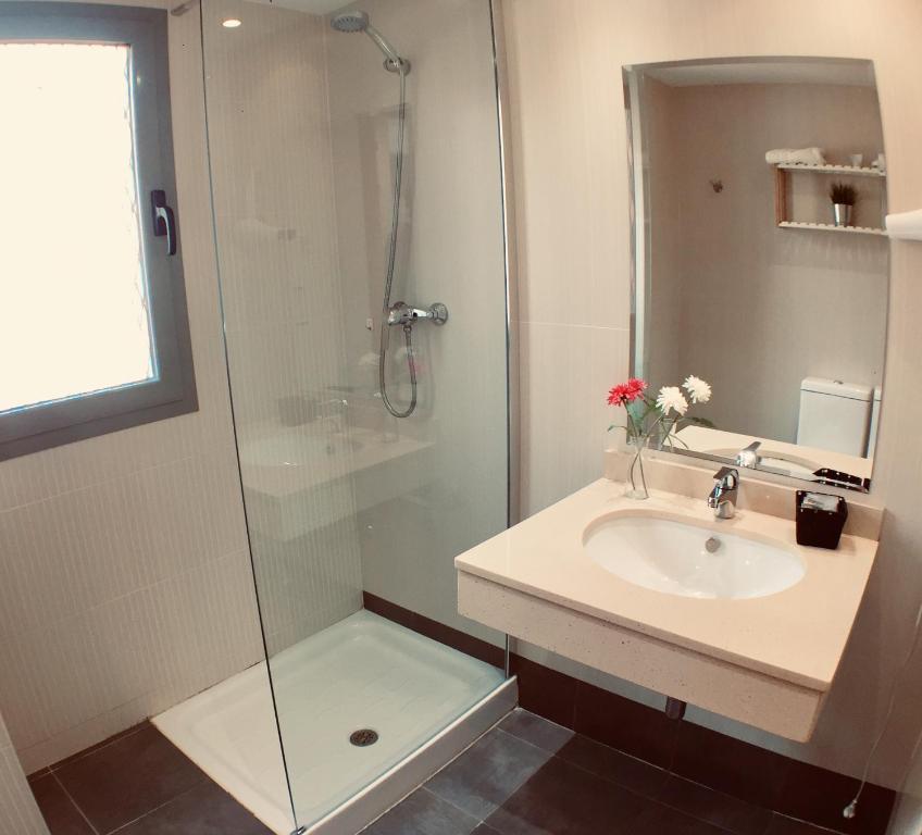 Sun&Life de la Mota, Málaga – Updated 2022 Prices