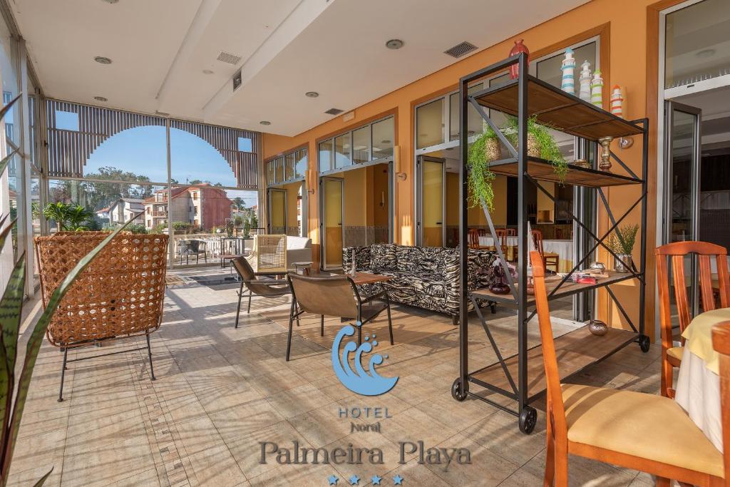 Reštaurácia alebo iné gastronomické zariadenie v ubytovaní Hotel Norat Palmeira Playa