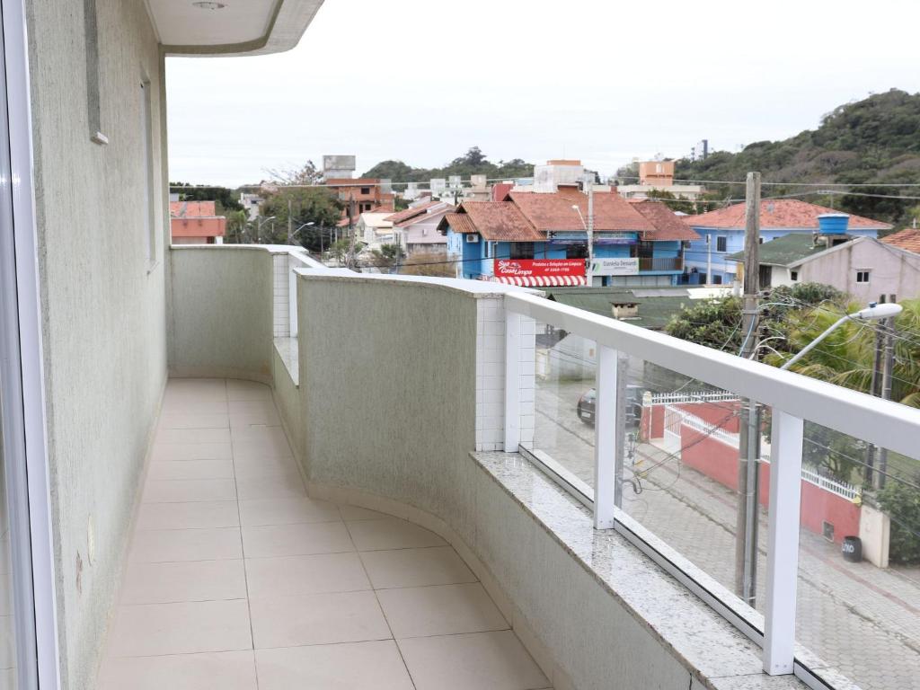  Res. Antonio Pinheiro. Apartamento com 2 dormitórios.