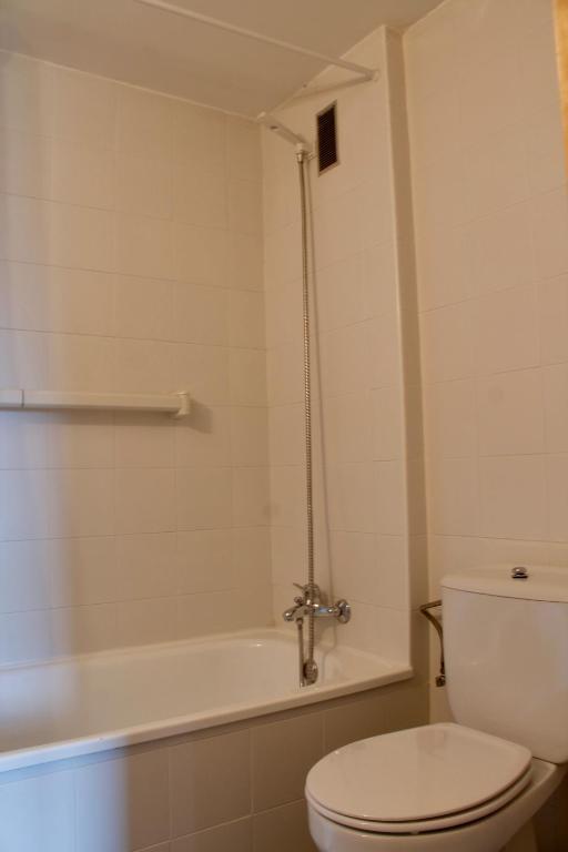 Apartamento de estilo inglés cerca de las PISTAS, Pla de l ...