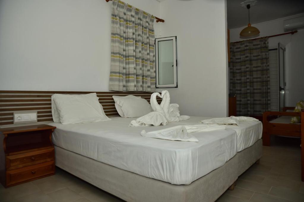 Morpheas Rooms - Studio (2 Adults)
