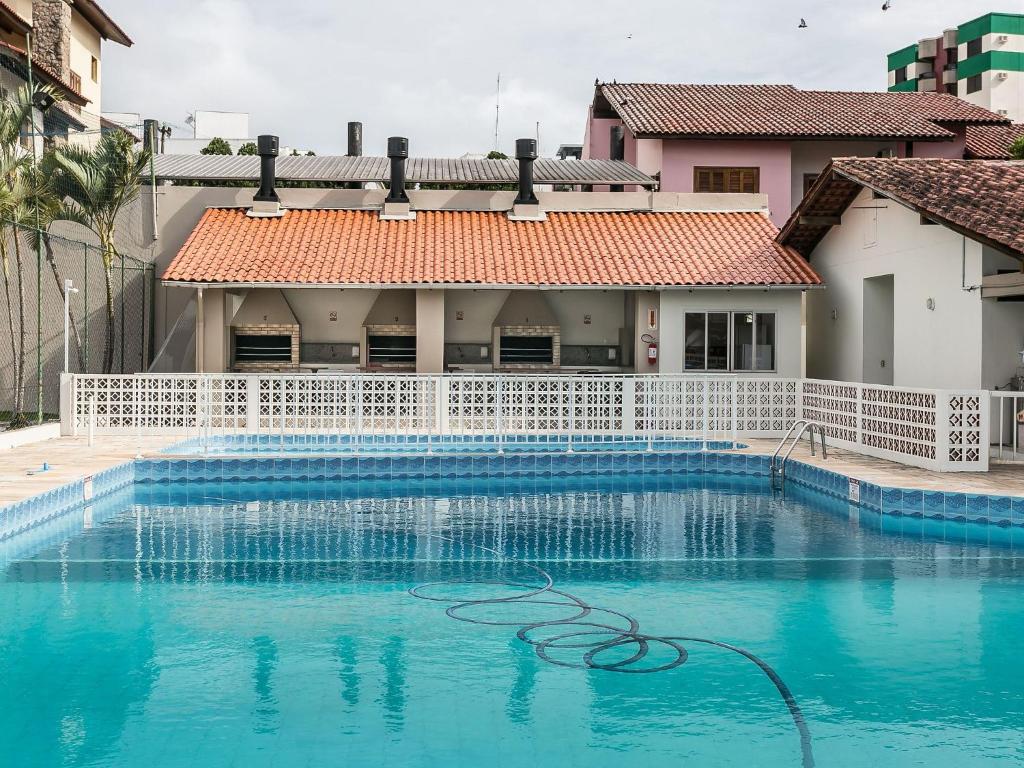  Apartamento ao lado do Shopping Beira-mar com privilegiada localização