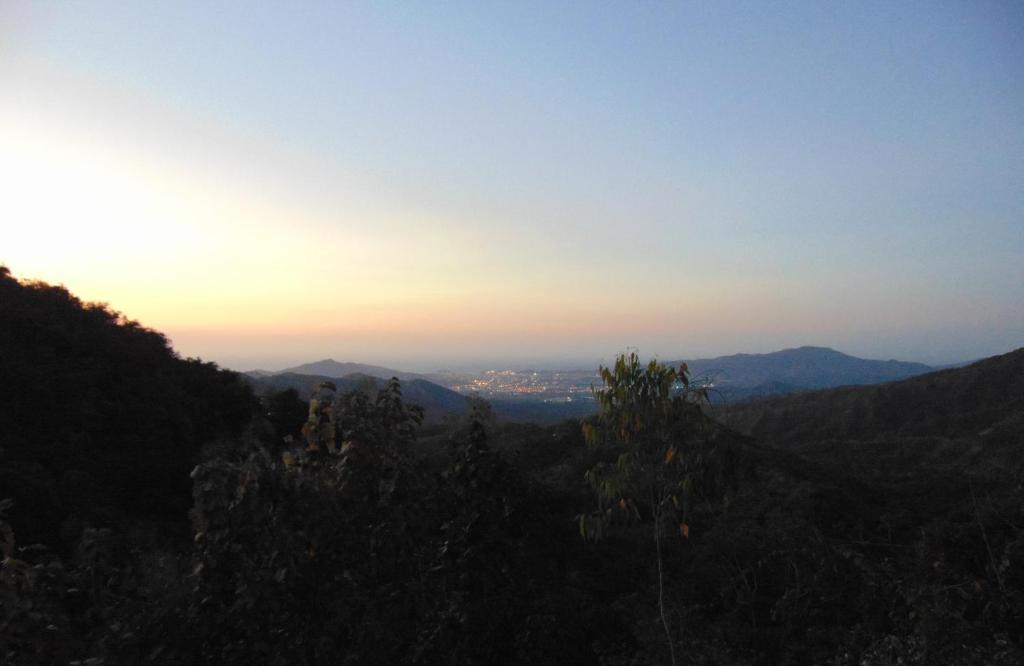 Un paisaje natural cerca of the country house
