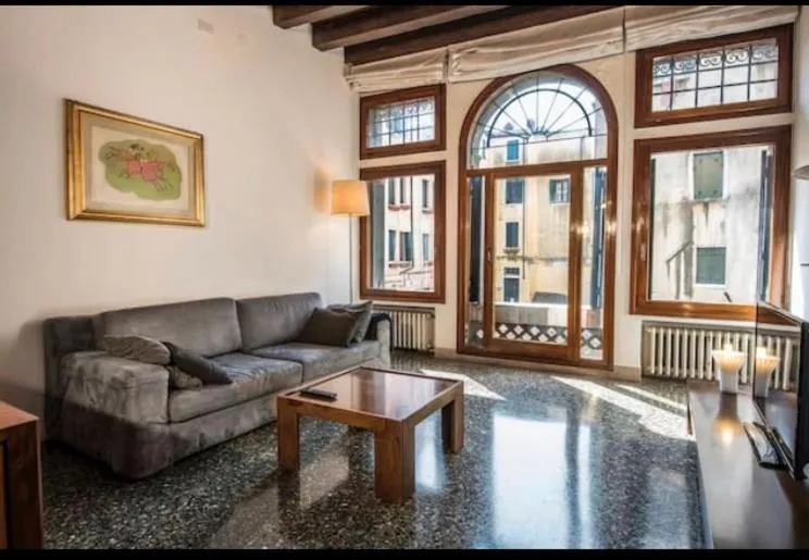 STATELY MANSION IN A NOBLE PALACE WITH CANAL VIEW, Venice, Italy