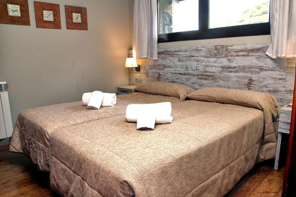 Aparthotel La Vall Blanca, Vielha – Updated 2023 Prices