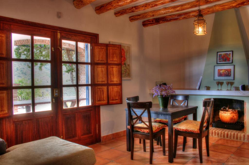 A seating area at Finca el Regalo