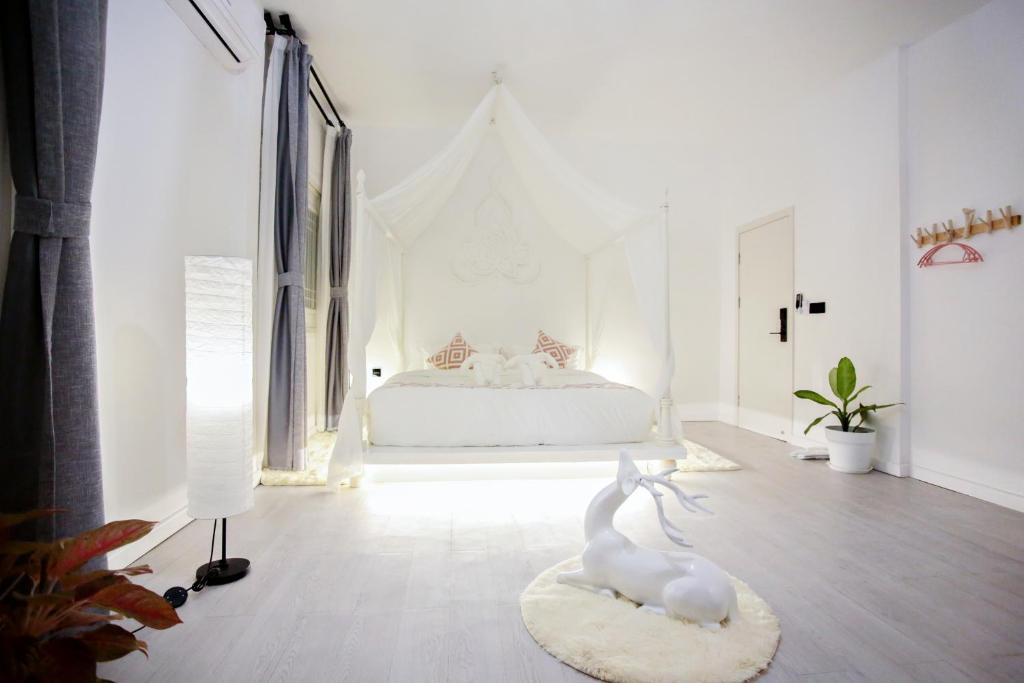 SYRI Boutique Guesthouse Restaurant & Cafe - Sala De Reina De Lujo