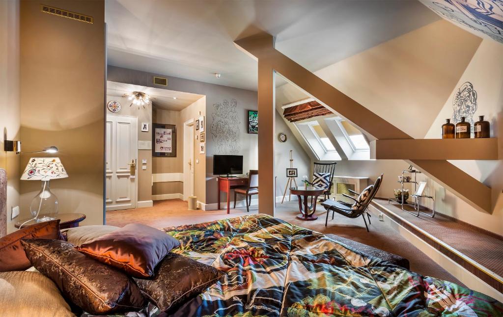 Le Palais Art Hotel Prague - Resim 24