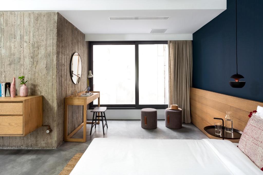 Urban Stripes Athens - 4