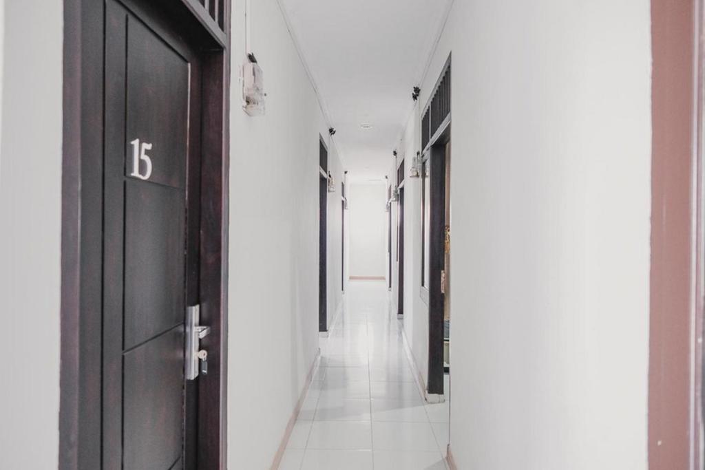 RedDoorz @ Jalan Narada Lampung - Chambre Double