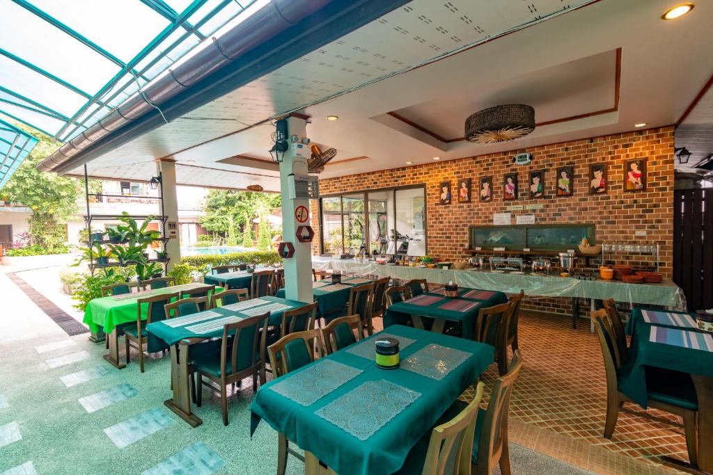 Restaurace v ubytování Medio De Pai