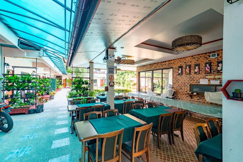 Restaurace v ubytování Medio De Pai