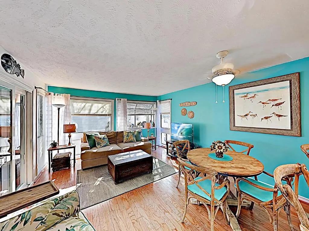 Breezy Condo With Pools & Tennis - Walk To Beach! Condo, Myrtle Beach, Statele Unite ale Americii