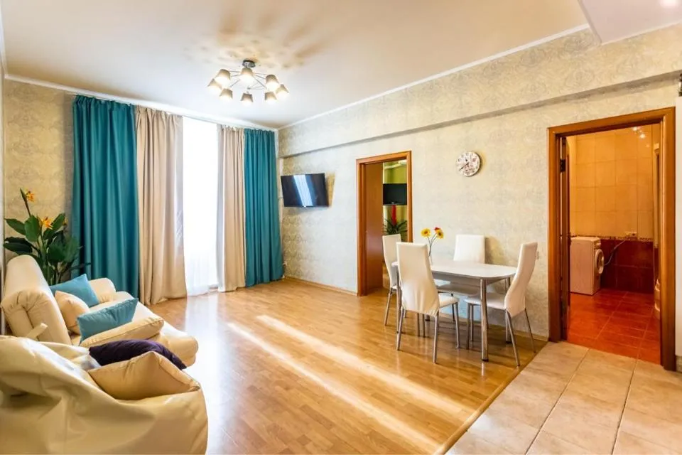 Просторные аппартаменты на Автозаводской, Moscow, Russia