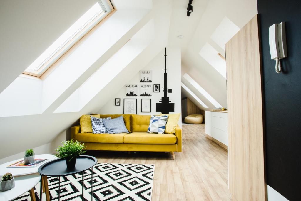 Część wypoczynkowa w obiekcie V10 Apartment