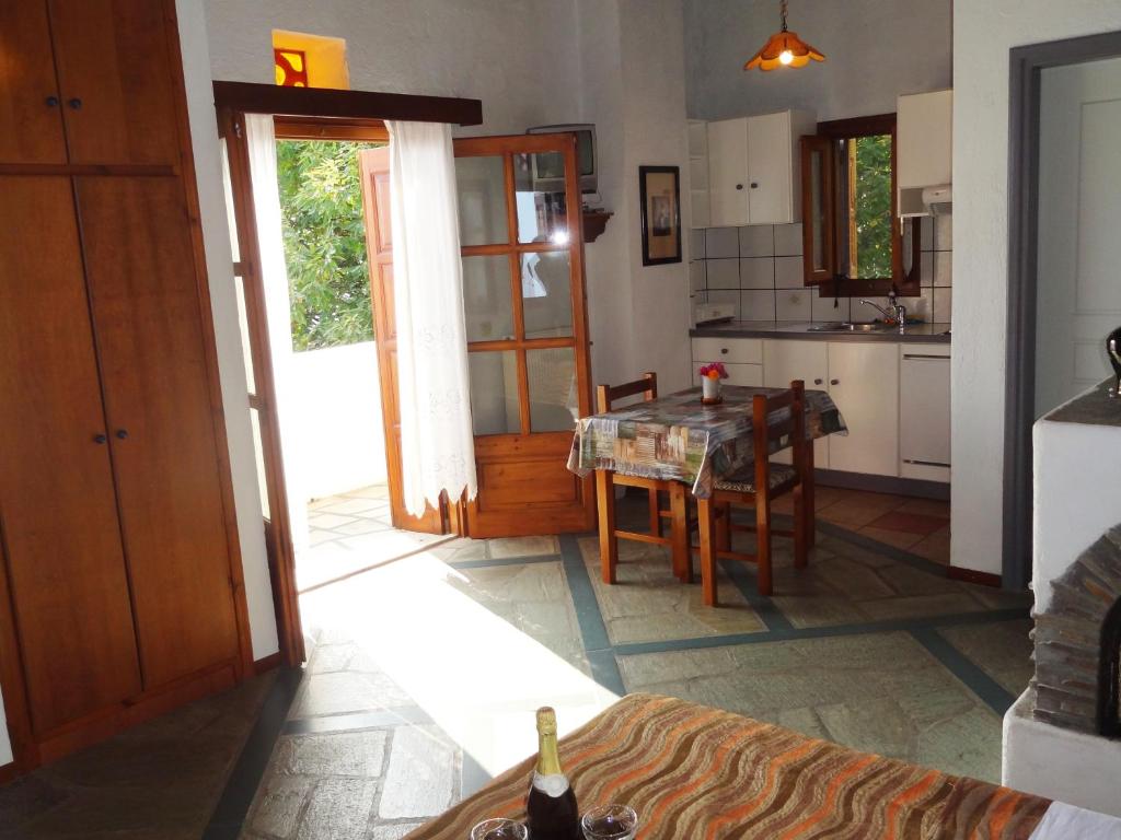 Fotografie z fotogalerie ubytování Villa Enallaxis v destinaci Agios Dimitrios