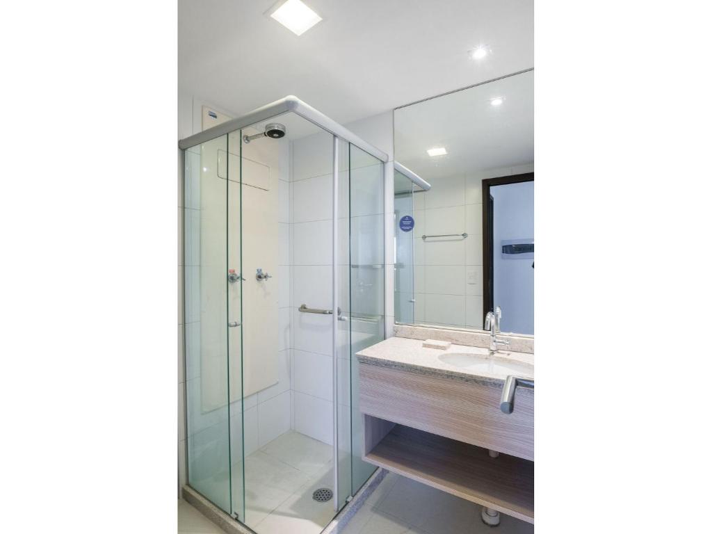  NOB2104 Excelente Flat em Boa Viagem com 2 quartos