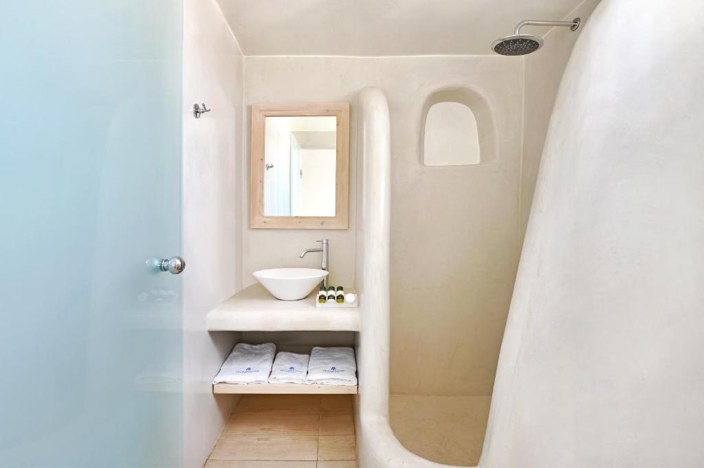 Evgenia Villas & Suites by Calm Collection - 5