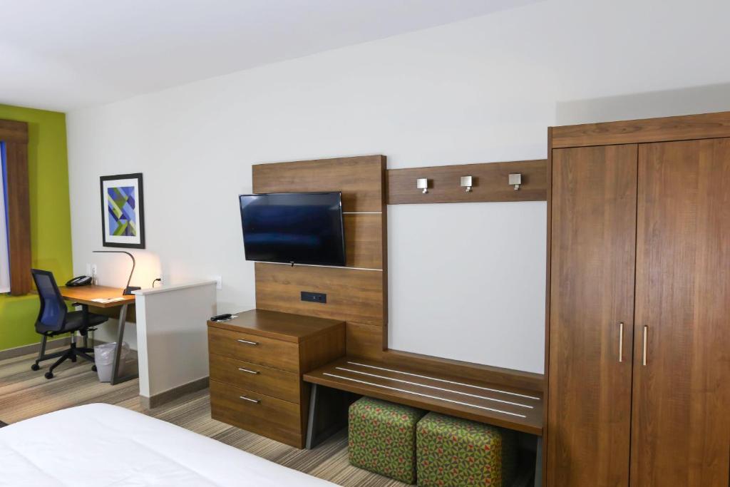 Holiday Inn Express & Suites - Houston IAH - Beltway 8, an IHG Hotel - Specialiteitsruimte