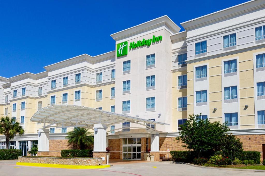 una representación del edificio de la posada Hilton Garden en Holiday Inn Houston-Webster, an IHG Hotel, en Webster
