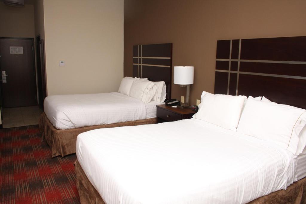 Holiday Inn Express & Suites Cumberland - La Vale by IHG - Habitación Estándar Con Dos Camas Queen