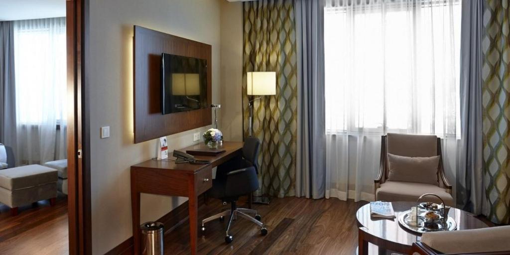Crowne Plaza Istanbul Oryapark by IHG - One-Bedroom Suite With Single Sofa Bed