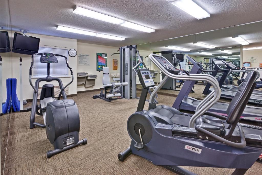 Candlewood Suites Indianapolis Northeast by IHG photo