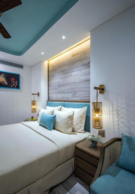 Phòng Deluxe Giường Đôi (Cửa Sổ Bên Trong) + Trà Chiều Miễn Phí