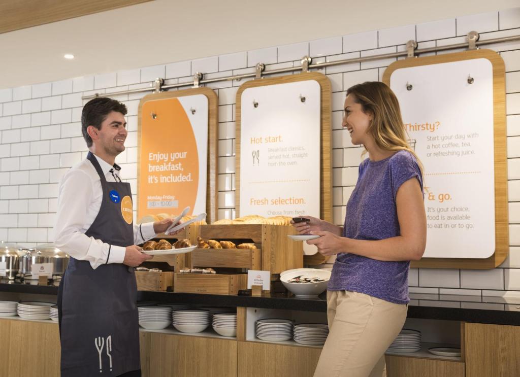 Holiday Inn Express Park Royal by IHG