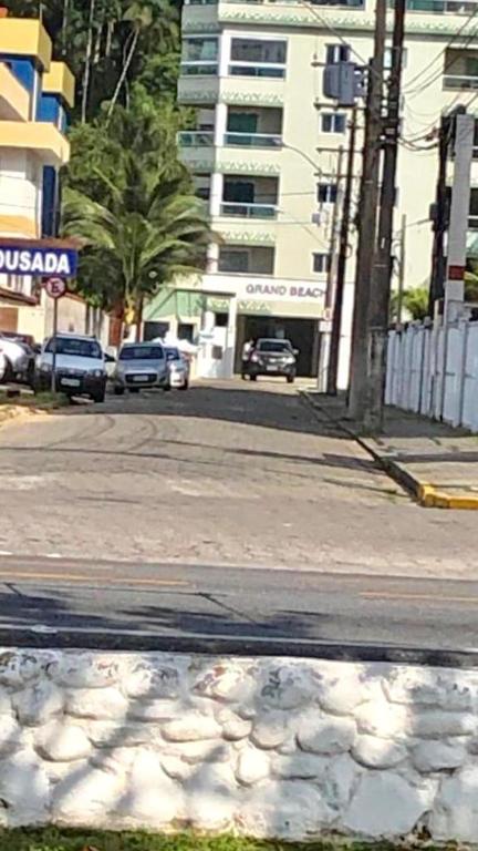  Apartamento Ubatuba. 100 metros da praia