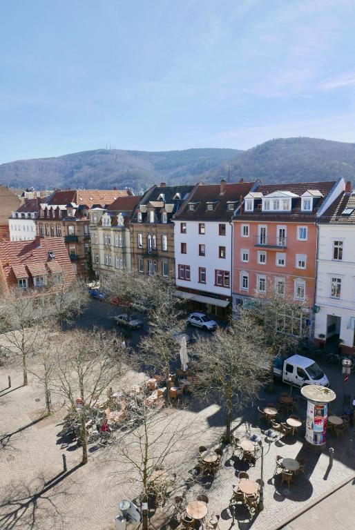 Nespecifikovaný výhled na hory nebo výhled na hory při pohledu z hotelu