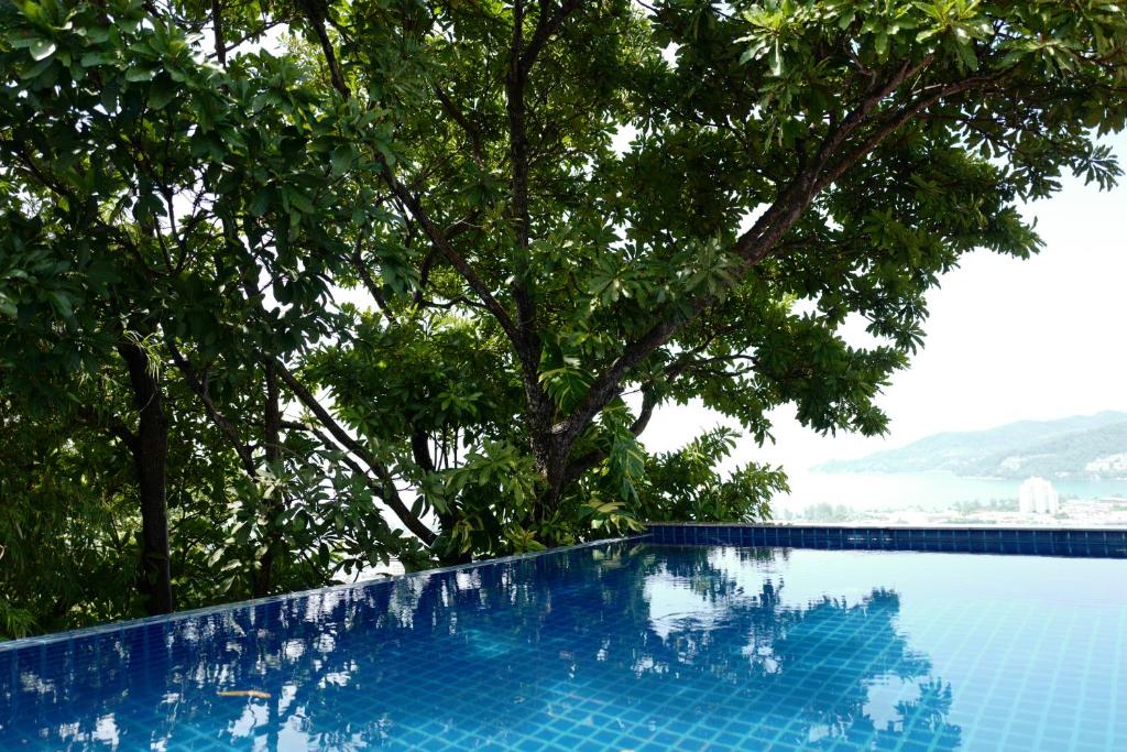 Bazén v ubytování Sunset Bay View Phuket nebo v jeho okolí