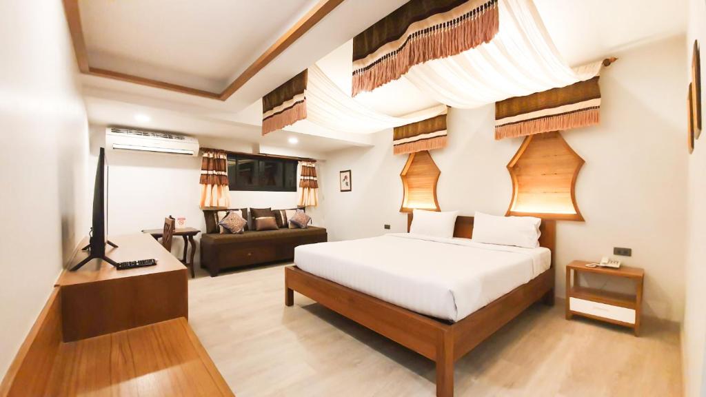 Big Tree Old Town Hotel - Resim 18