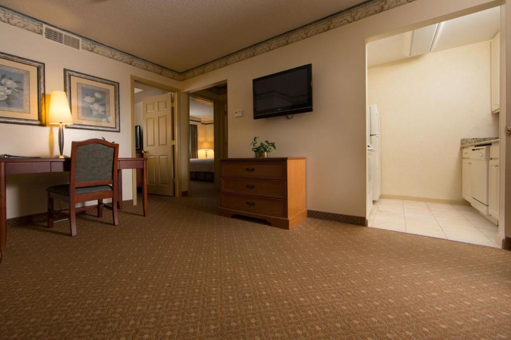 Villa Roma Resort and Conference Center - Eficiencia De Dos Habitaciones