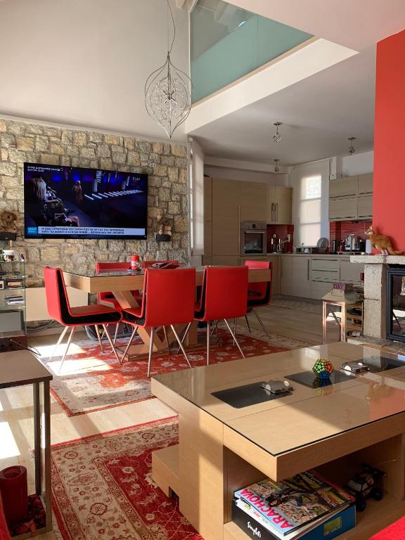 TV a/nebo společenská místnost v ubytování Arachova Vip smart chalet-Villa Eva 1