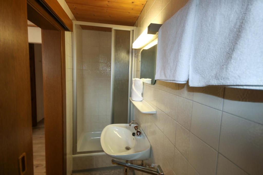 Koupelna v ubytování Kia Ora Hotel Restaurant