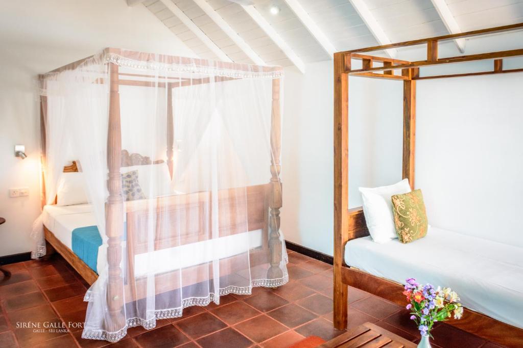 Sirène Galle Fort - 16