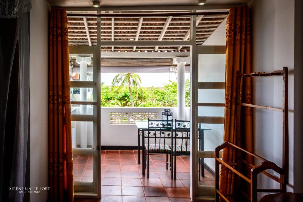 Sirène Galle Fort - 9