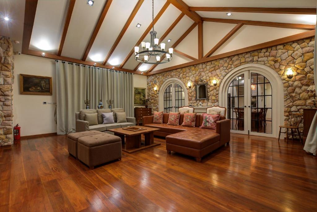 Posezení v ubytování Chateau de Prim Khao Yai