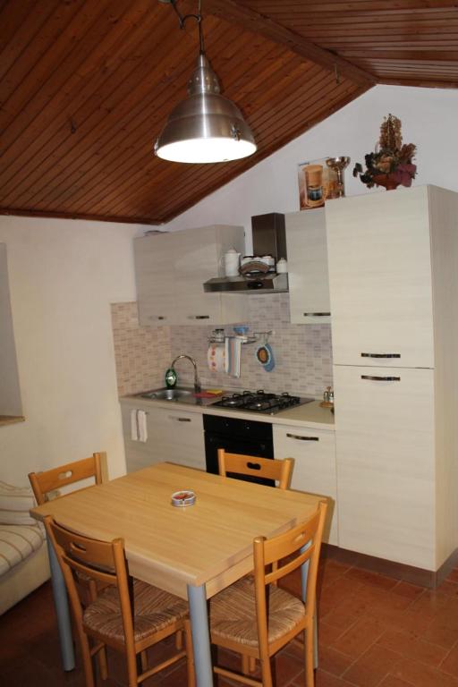 Kuchyň nebo kuchyňský kout v ubytování Podere Pini
