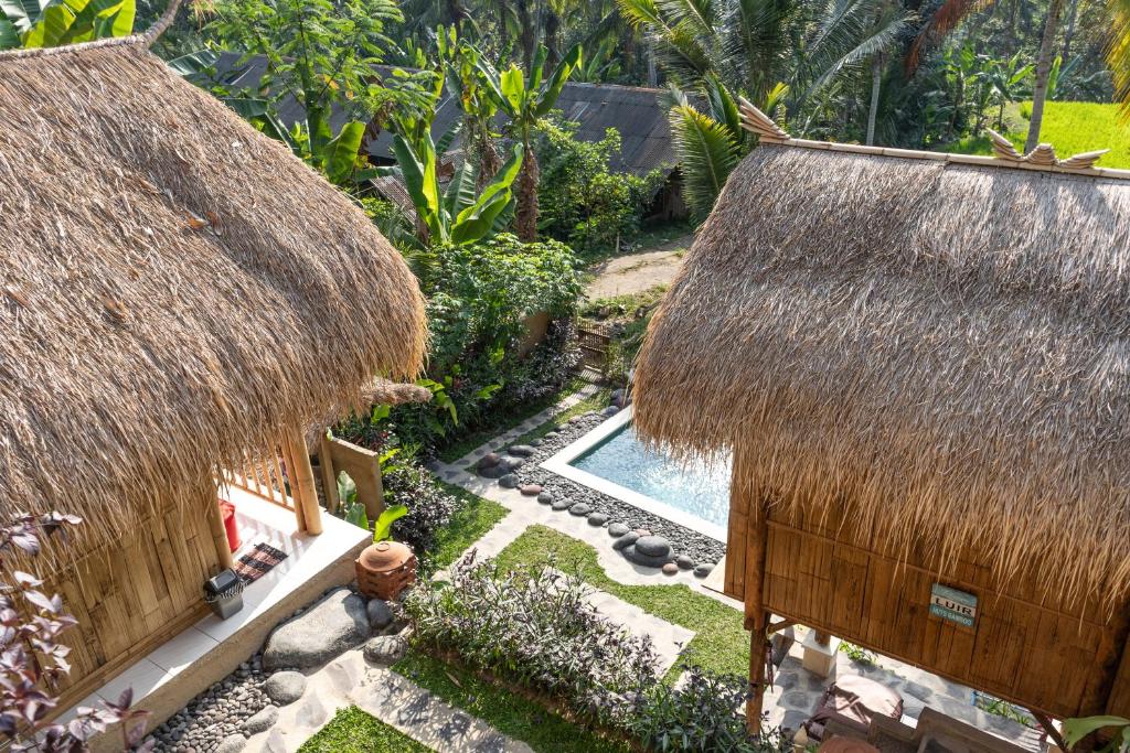BALI BAMBOO JUNGLE HUTS AND HOSTEL - Double Room With Garden View