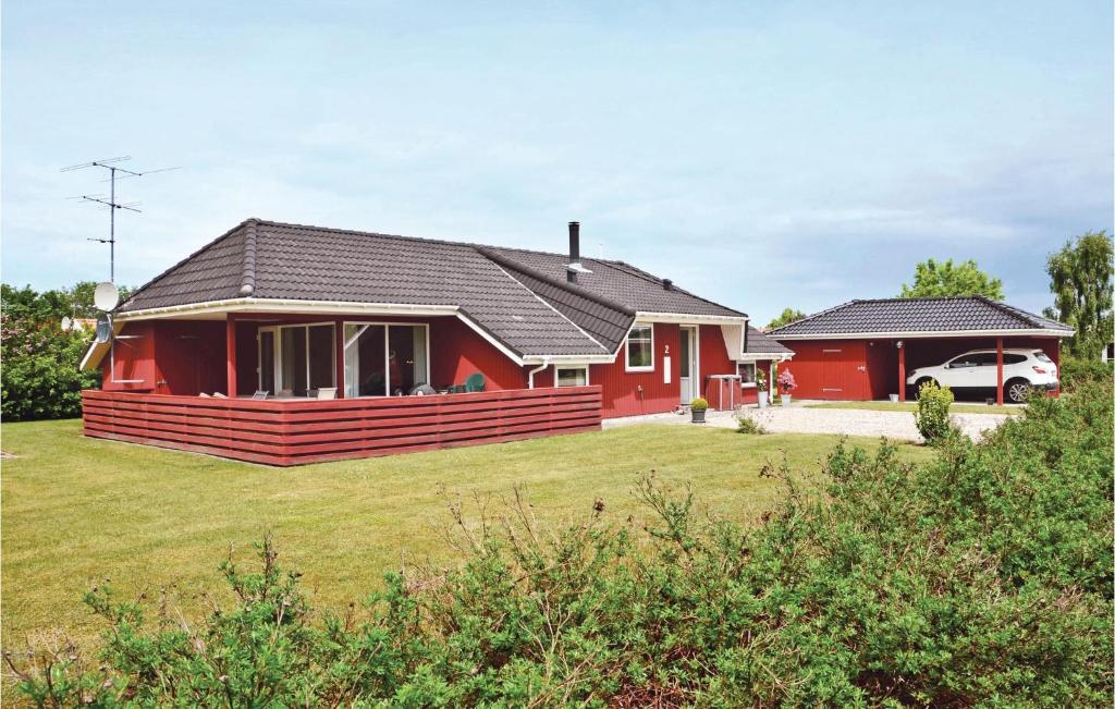 オテルプにあるAmazing Home In Otterup With 4 Bedrooms, Sauna And Indoor Swimming Poolのギャラリーの写真