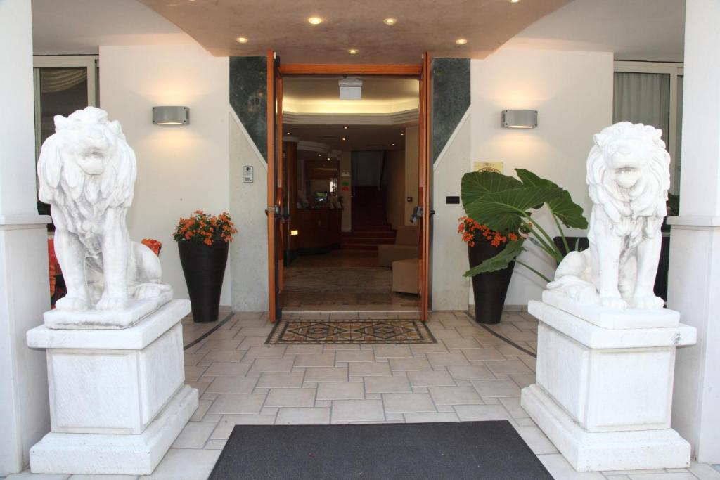 Фасад или вход в Hotel Gran Venere Beach 3 Superior