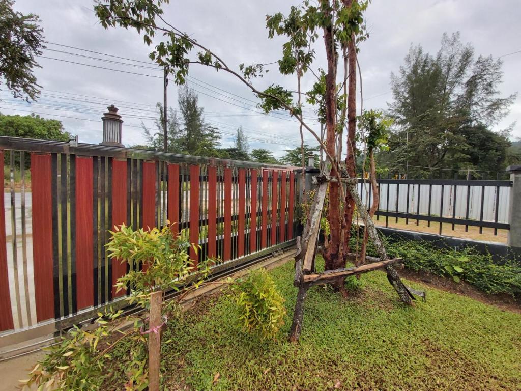 Zahrada ubytování Thap Kaek B2 Villa