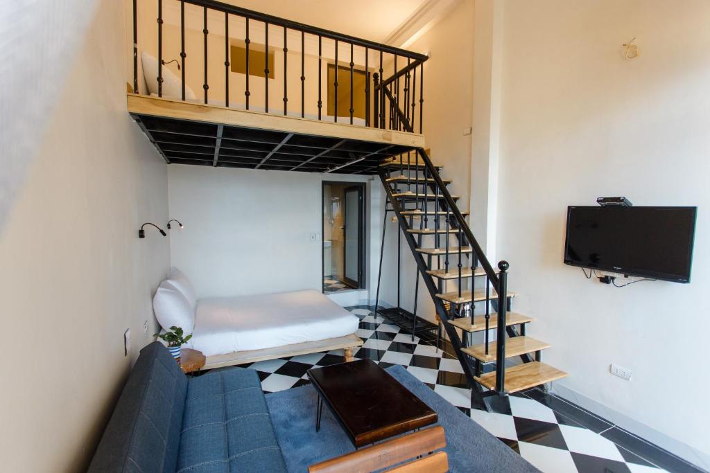 Mountain View Station - 1